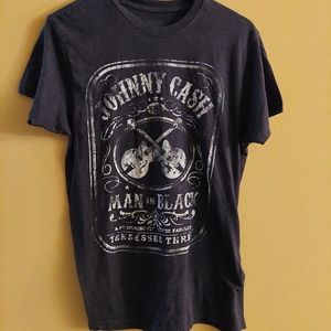 Johnny Cash black guitar the man in black graphic t shirt.  Size large